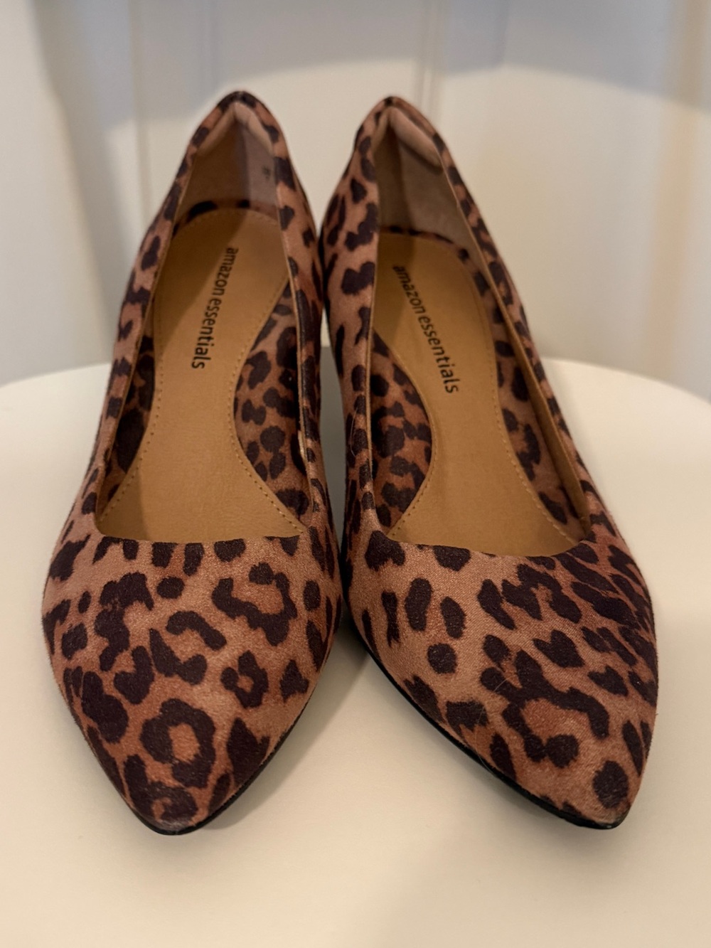 Amazon Essentials Leopard Print Pointed Toe Kitten Heels Size 7